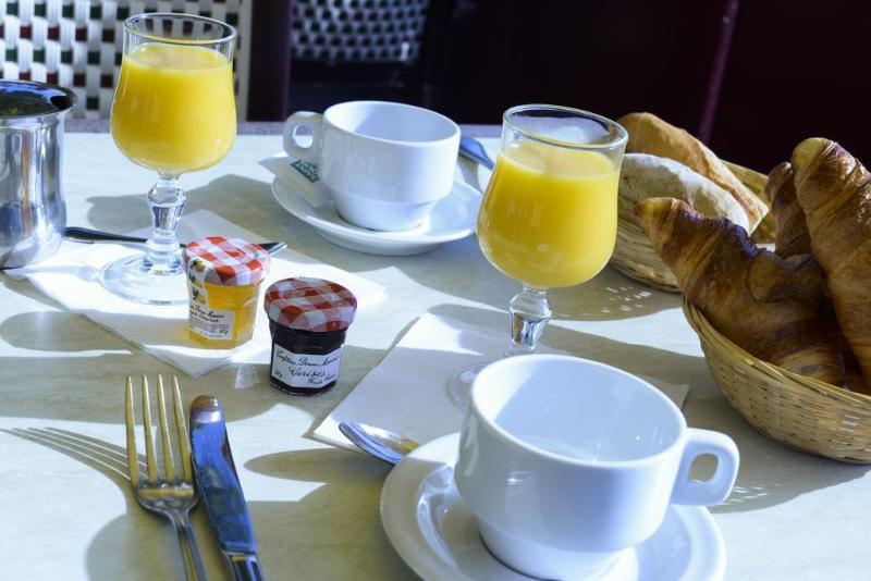 Logis Hotel Restaurant Le Sainte Mere Екстериор снимка