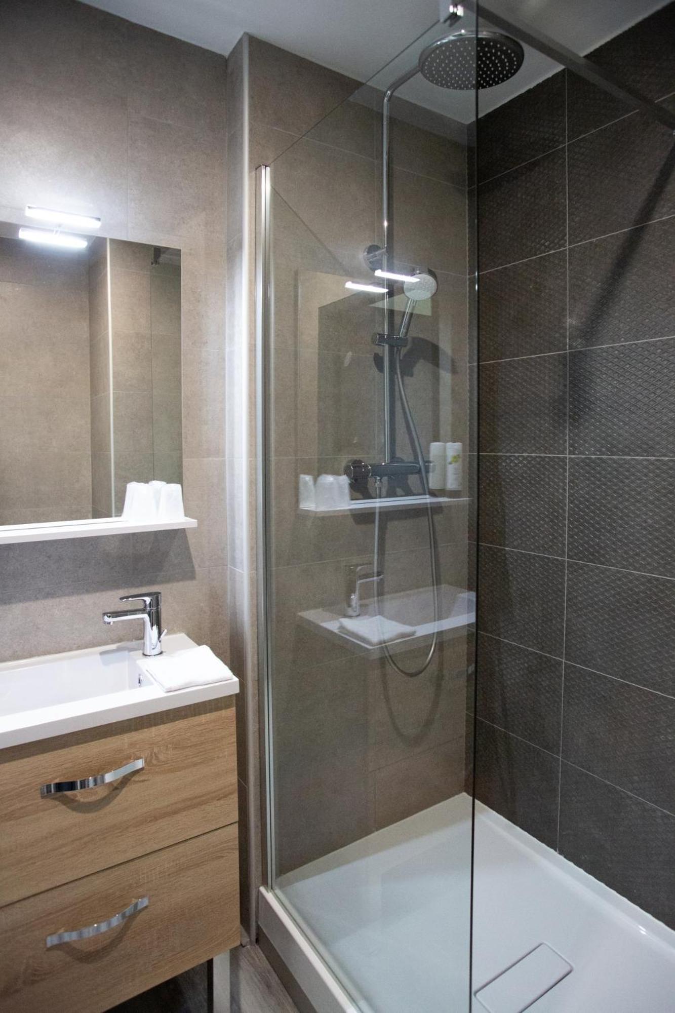 Logis Hotel Restaurant Le Sainte Mere Екстериор снимка