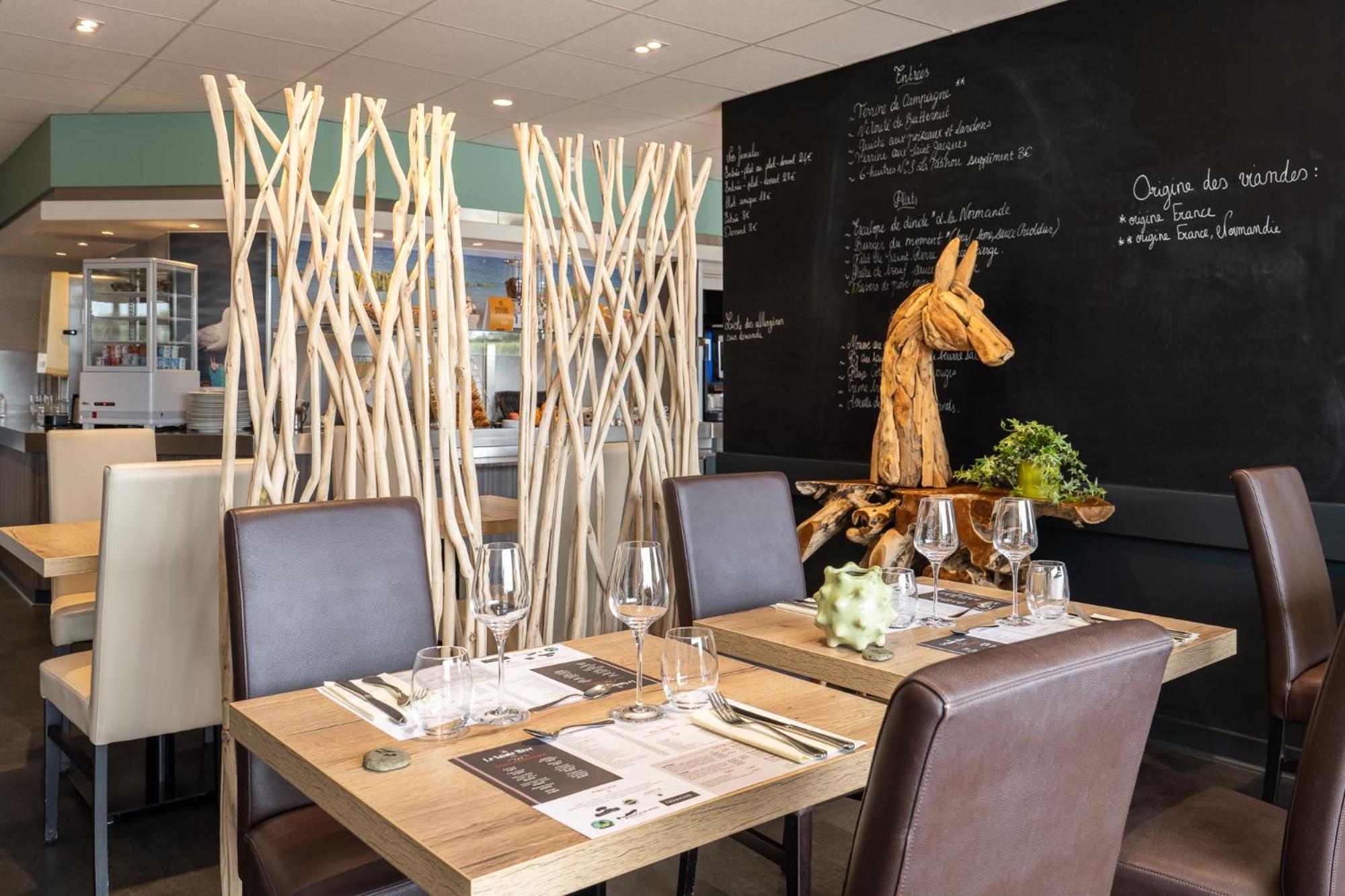 Logis Hotel Restaurant Le Sainte Mere Екстериор снимка