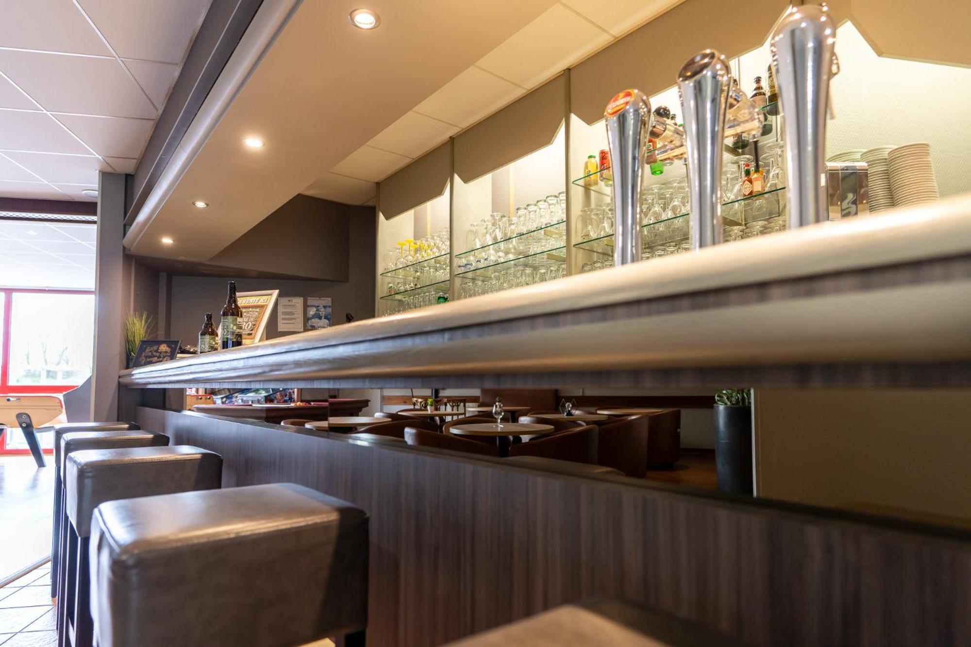 Logis Hotel Restaurant Le Sainte Mere Екстериор снимка