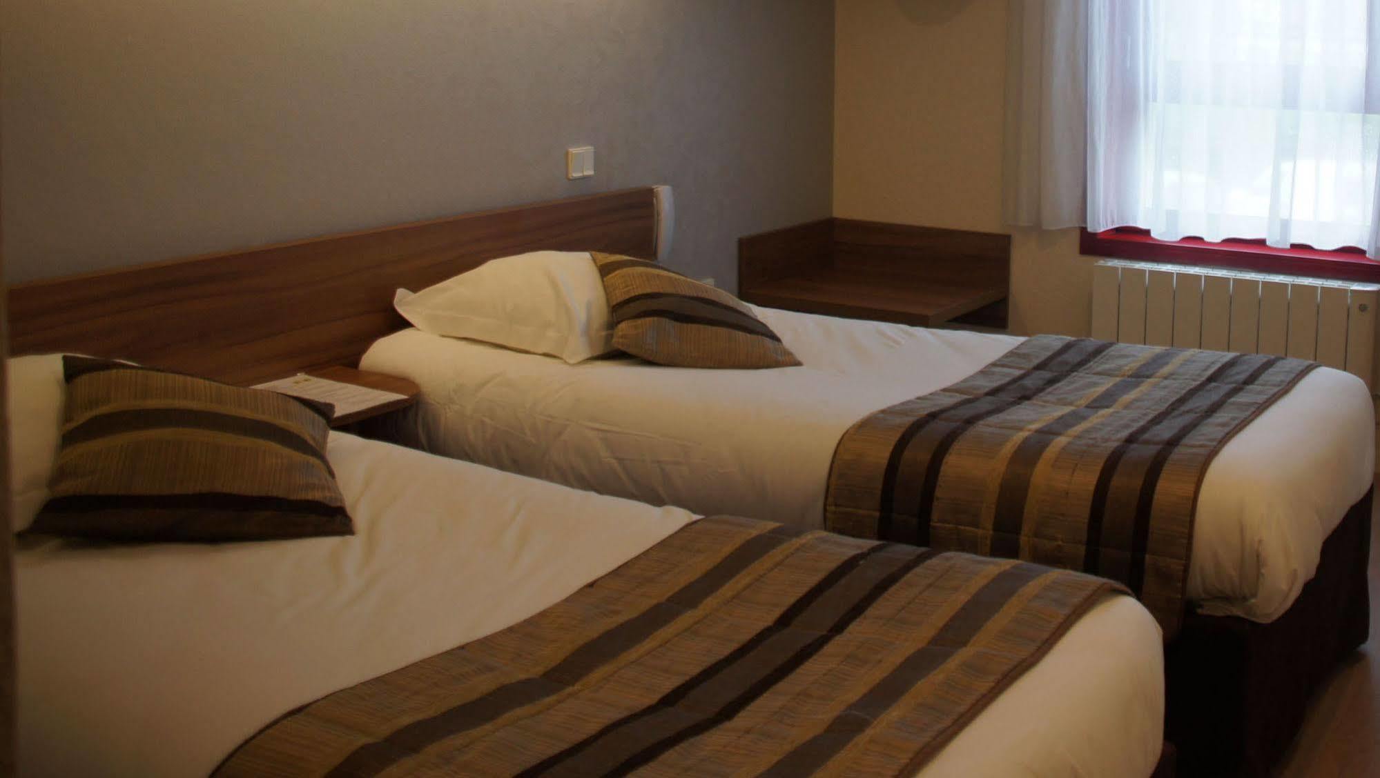 Logis Hotel Restaurant Le Sainte Mere Екстериор снимка